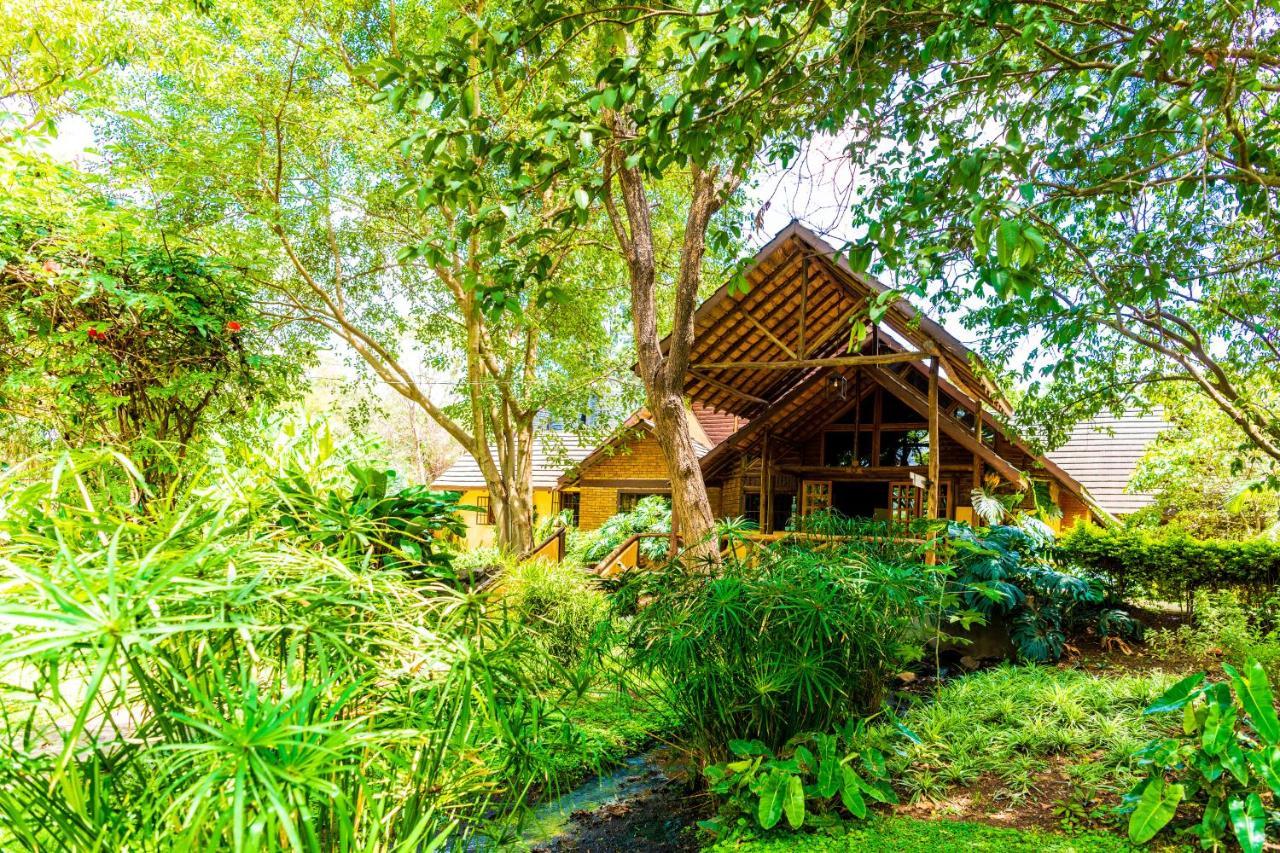Arumeru River Lodge Arusha Bagian luar foto